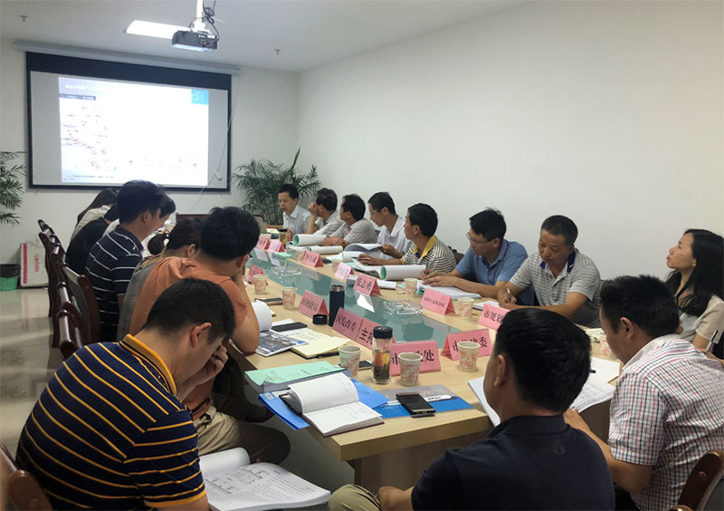 屯溪召開八一大橋建設(shè)工程初步設(shè)計(jì)評審會(huì)