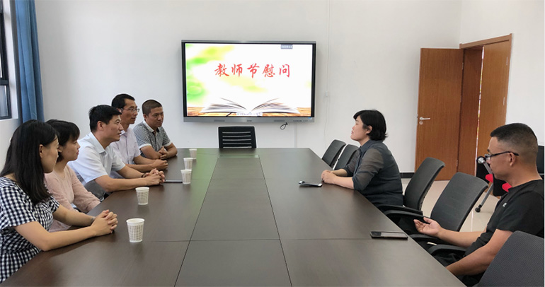 情系教育事業(yè)，慰問溫暖人心