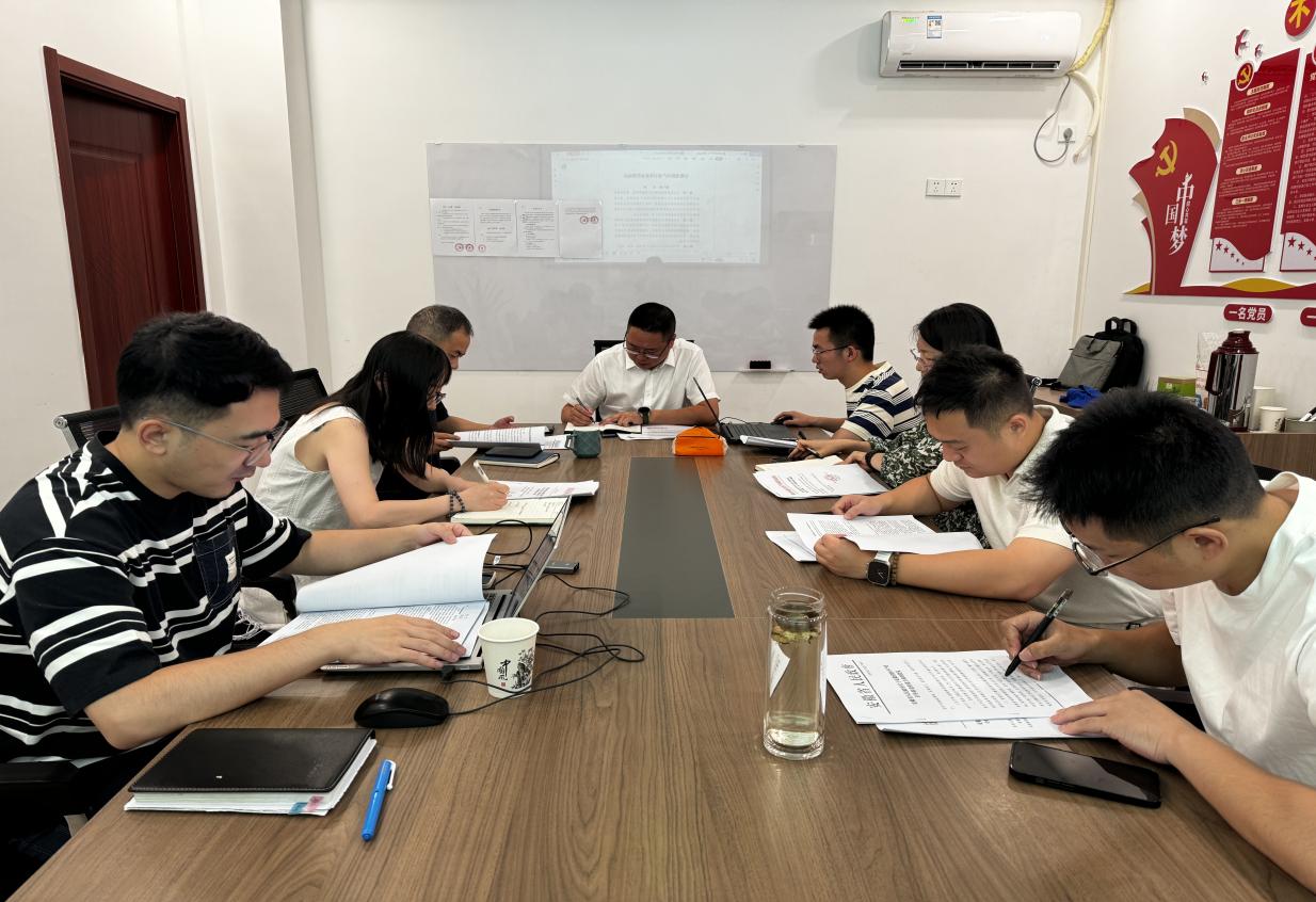 合規(guī)先行，穩(wěn)健致遠(yuǎn)