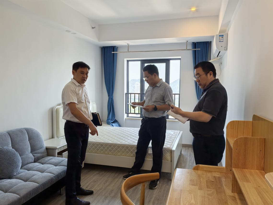 深入實地調(diào)研 保障人才安居——區(qū)委組織部調(diào)研國資運(yùn)營公司人才公寓項目