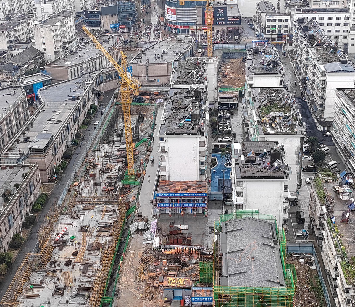 新躍小區(qū)危舊房改造項(xiàng)目——克服不利天氣，高效有序推進(jìn)