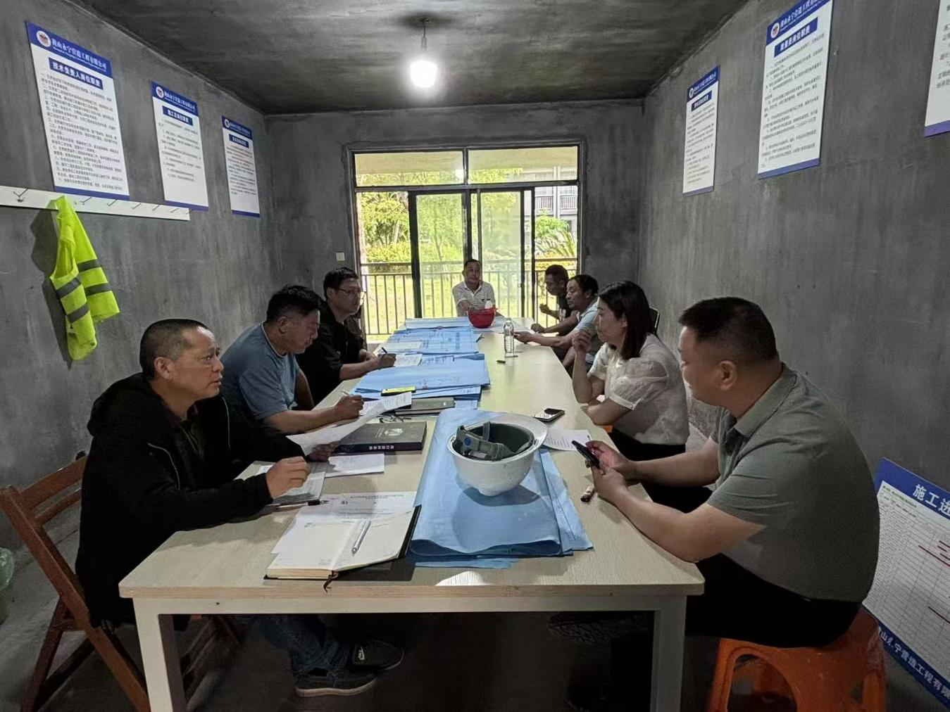 黃山市屯溪區(qū)學(xué)前教育能力提升工程-百鳥亭幼兒園建設(shè)項目組織節(jié)前安全生產(chǎn)檢查
