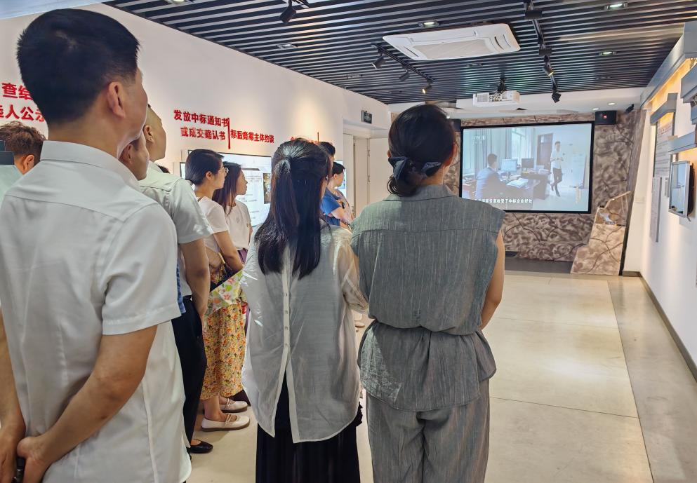 屯溪區(qū)國(guó)投集團(tuán)黨委開(kāi)展慶祝中國(guó)共產(chǎn)黨成立104周年系列活動(dòng)